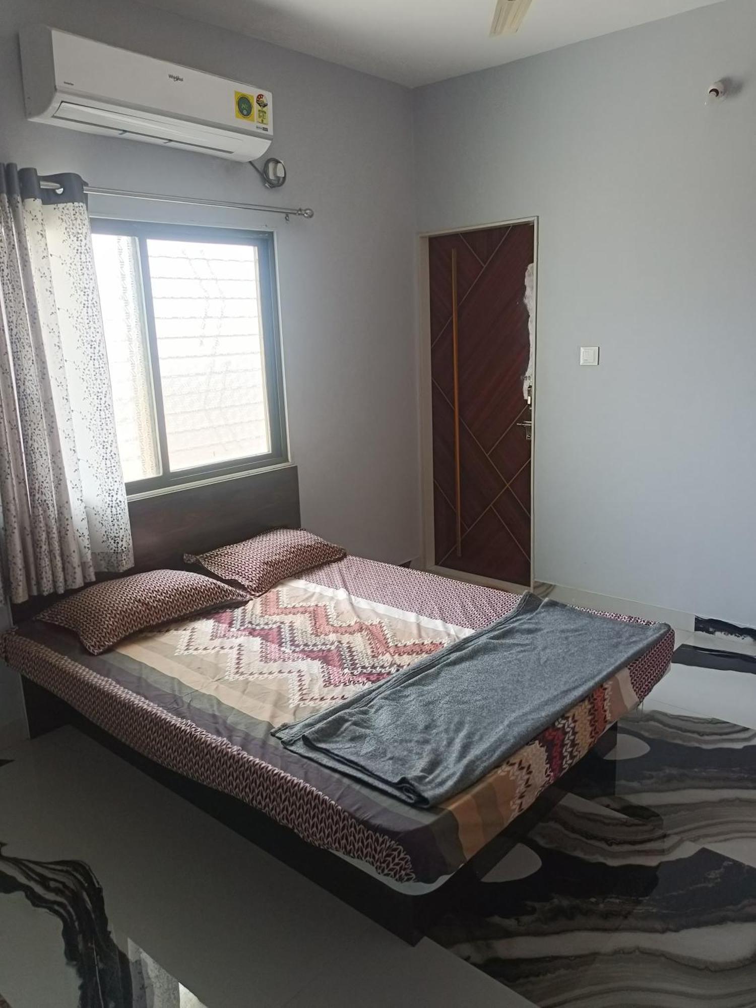 Matoshree Guesthouse Akalkot Exterior photo